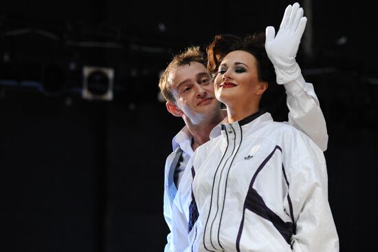 "The Threepenny Opera" staged at Chekhov Art Theater