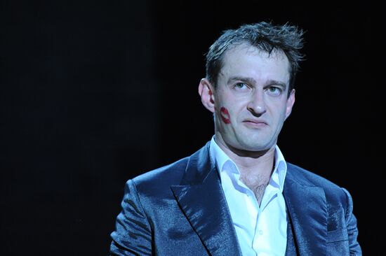 "The Threepenny Opera" staged at Chekhov Art Theater