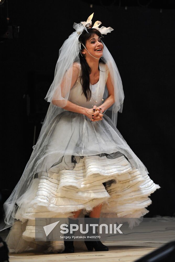 "The Threepenny Opera" staged at Chekhov Art Theater