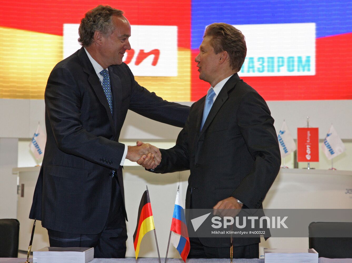 Dmitry Medvedev participates in St.Petersburg economic forum