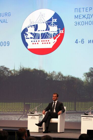 Dmitry Medvedev participates in St.Petersburg economic forum