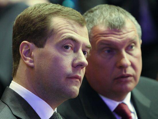 Dmitry Medvedev participates in St.Petersburg economic forum