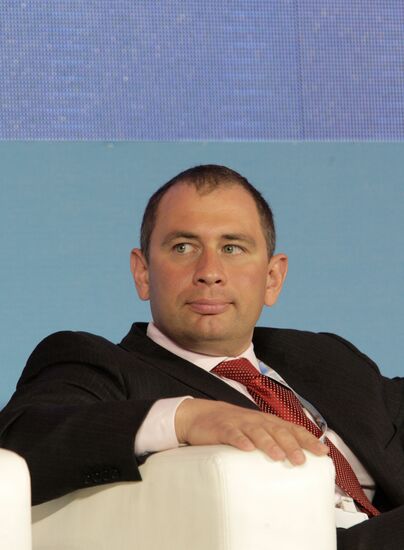Mikhail Shamolin at St. Petersburg Forum