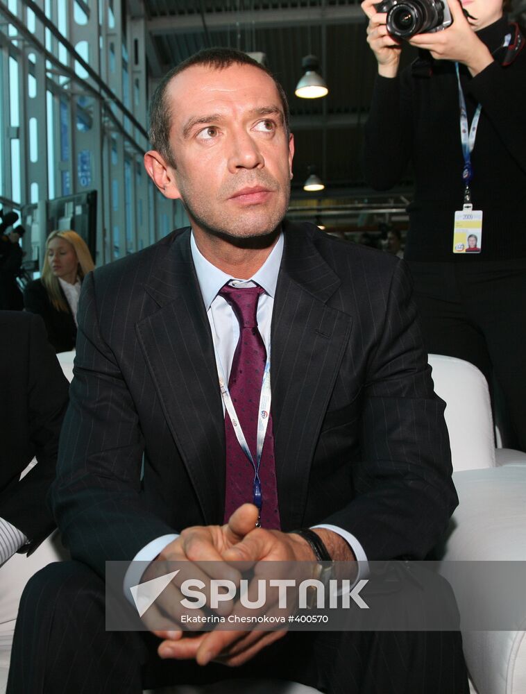 Vladimir Mashkov. Cinema Industry During Crisis session. SPIEF