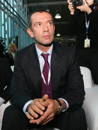 Vladimir Mashkov. Cinema Industry During Crisis session. SPIEF