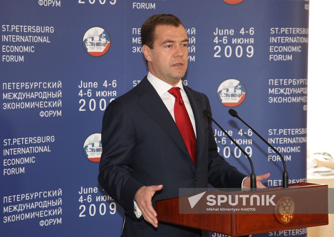 Russian President meets with international business leaders