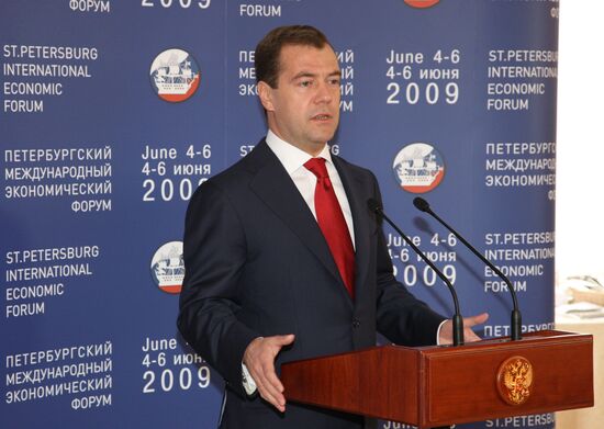 Russian President meets with international business leaders