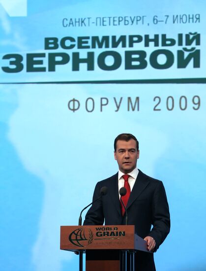 Russian President attends World Grain Forum 2009