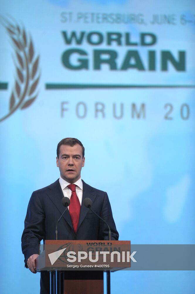 Russian President attends World Grain Forum 2009