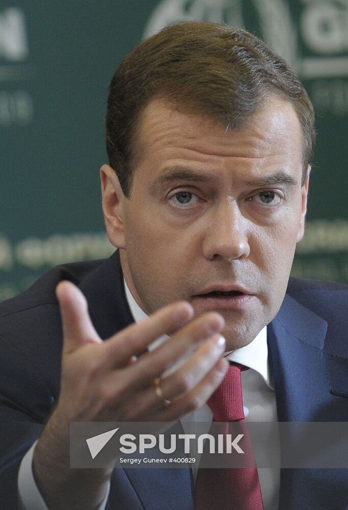 Russian President attends World Grain Forum 2009