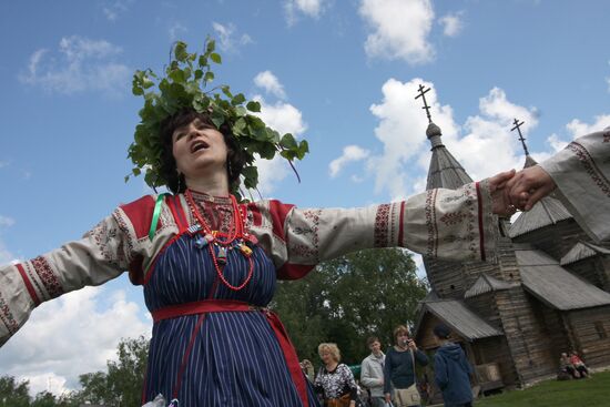 Celebrating Whitsunday in Suzdal