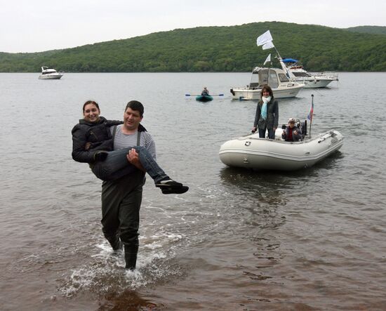 Residents of Vladivostok taking a break