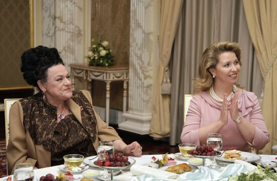 Svetlana Medvedeva and Lyudmila Zykina