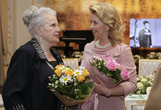 Svetlana Medvedeva and Elina Bystritskaya