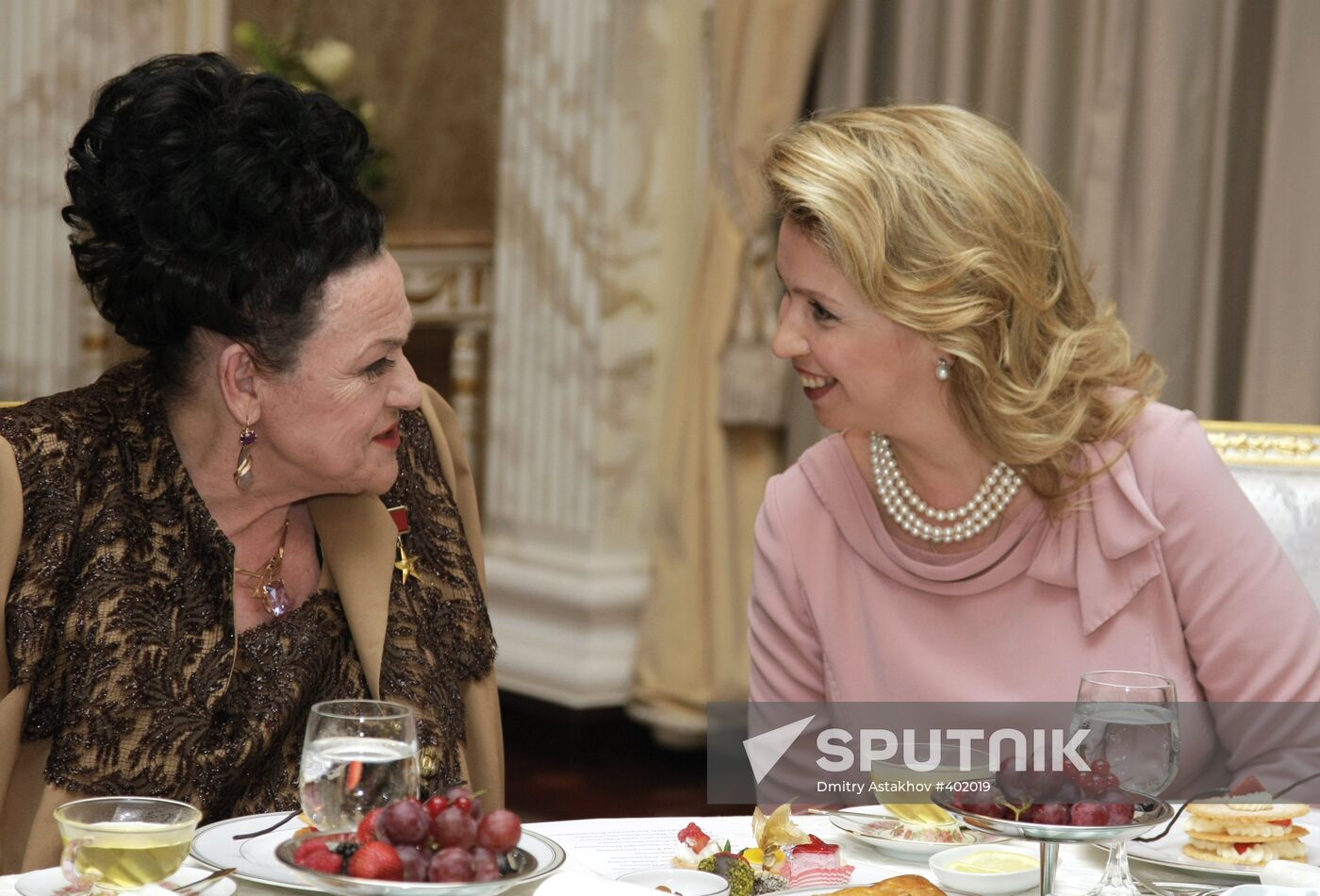 Svetlana Medvedeva and Lyudmila Zykina