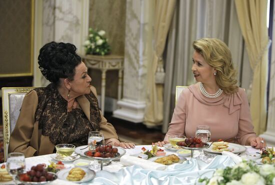 Svetlana Medvedeva and Lyudmila Zykina