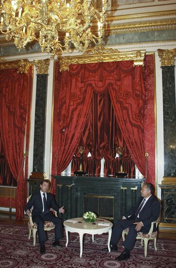 Dmitry Medvedev and Kurmanbek Bakiyev meet in Moscow