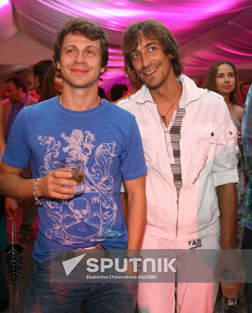 Pavel Derevyanko and Artyom Tkachenko