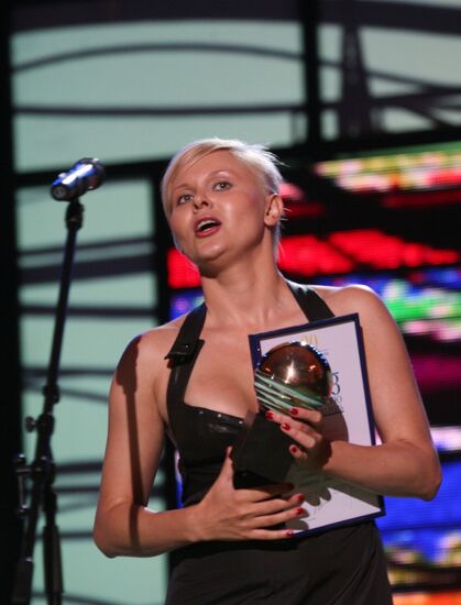 Yana Troyanova receives award at Kinotavr film festival