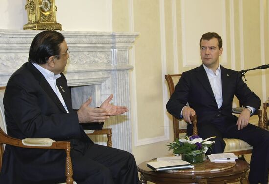 Dmitry Medvedev and Asif Ali Zardari