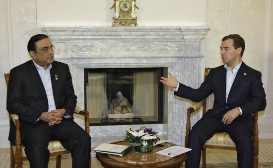 Dmitry Medvedev and Asif Ali Zardari