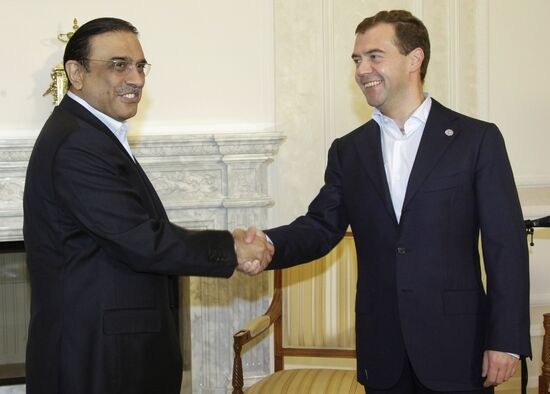 Dmitry Medvedev and Asif Ali Zardari