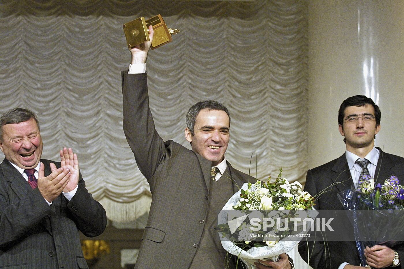 Kasparov, Kramnik after super match in Unions House