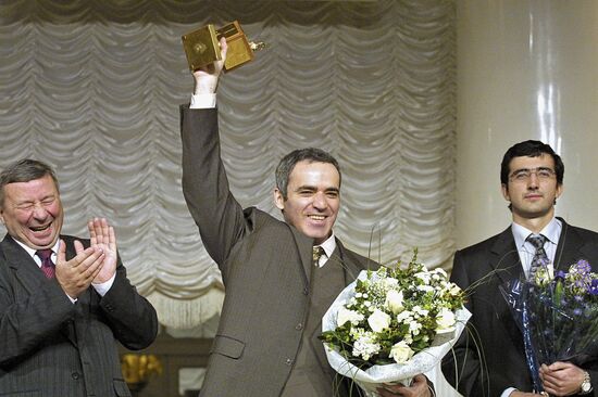 Kasparov, Kramnik after super match in Unions House