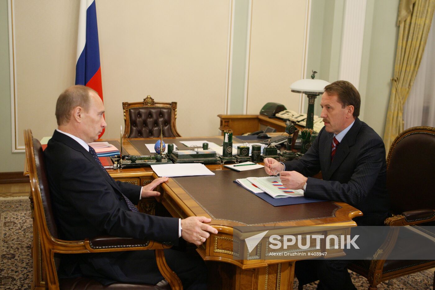 Vladimir Putin meets with Alexei Gordeyev in Novo-Ogaryovo