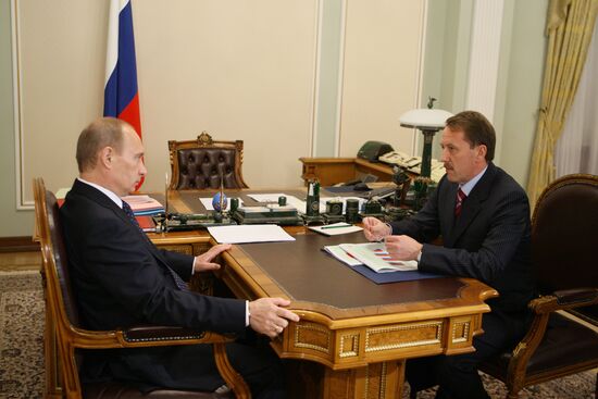 Vladimir Putin meets with Alexei Gordeyev in Novo-Ogaryovo