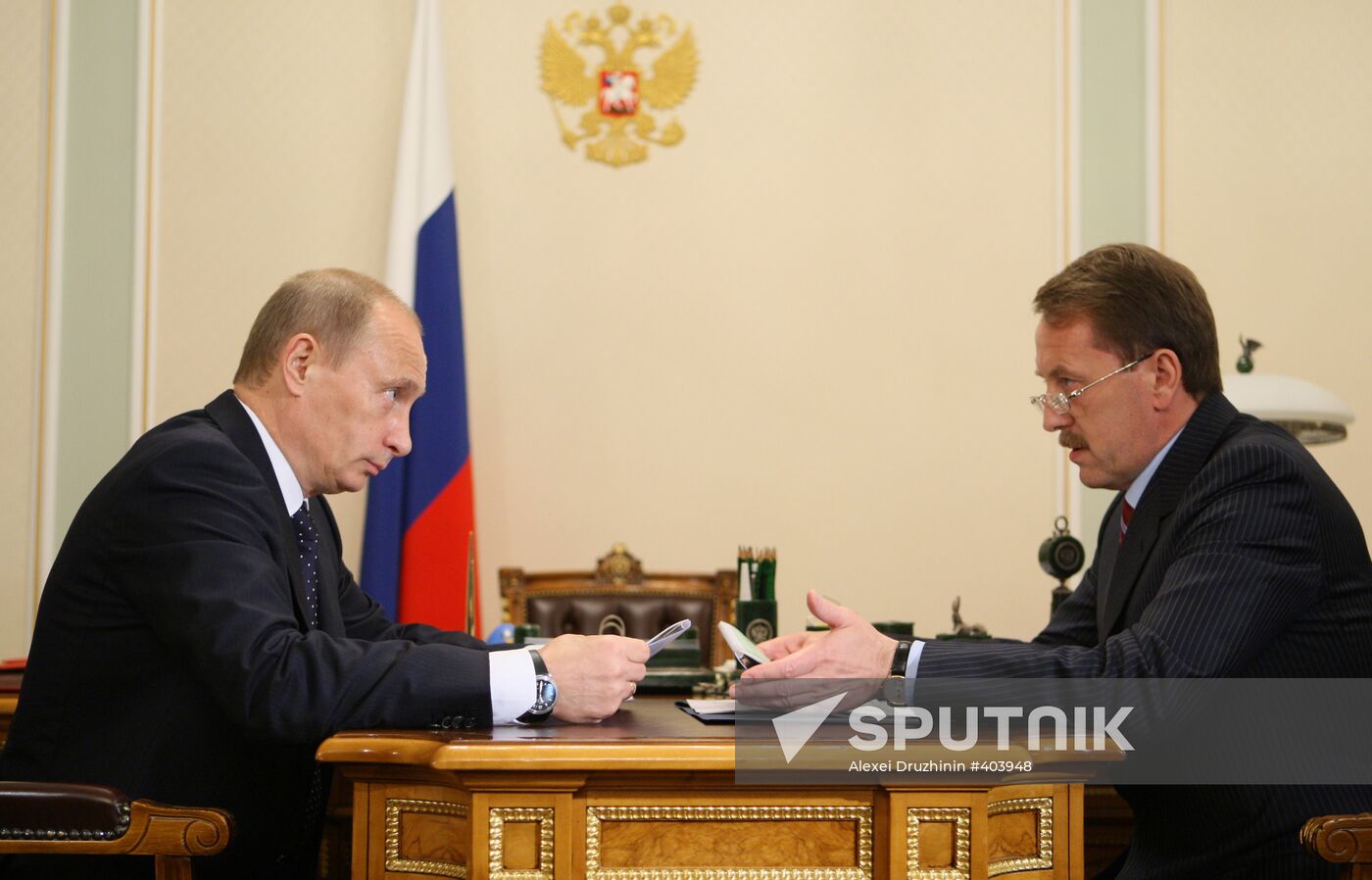 Vladimir Putin meets with Alexei Gordeyev in Novo-Ogaryovo