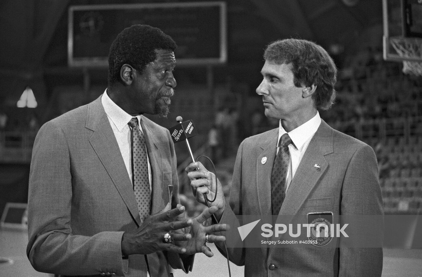 Basketball player William Russel and commentator Rick Barry