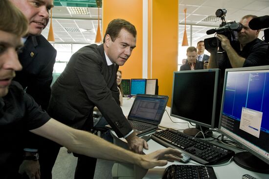 Dmitry Medvedev visits Kaspersky Lab