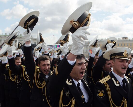 Graduates of Naval Academy in St. Petersburg