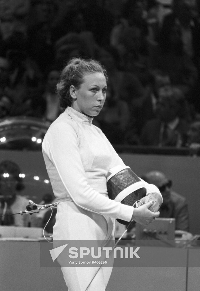 Soviet fencer Yelena Belova