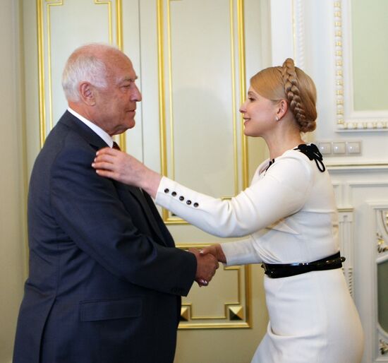 Viktor Chernomyrdin and Yulia Tymoshenko
