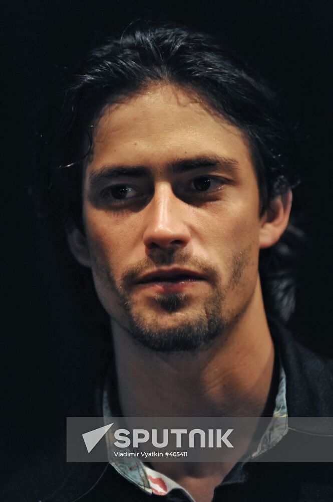 Nikolai Gogol's "The Overcoat" staged by Teatro Milagros