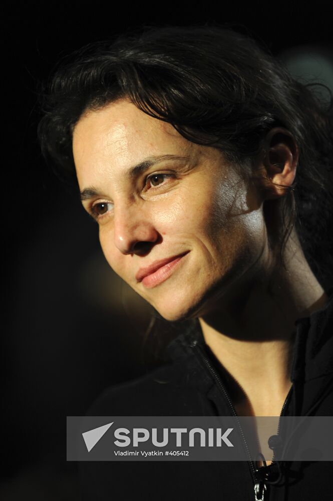 Nikolai Gogol's "The Overcoat" staged by Teatro Milagros