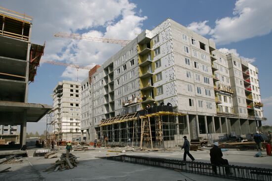 Building the Akademichesky residential area in Yekaterinburg