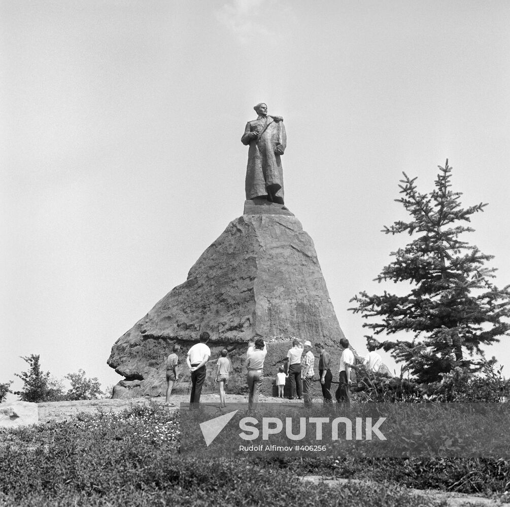 Monument to partisan commander Gen. Sidor Kovpak