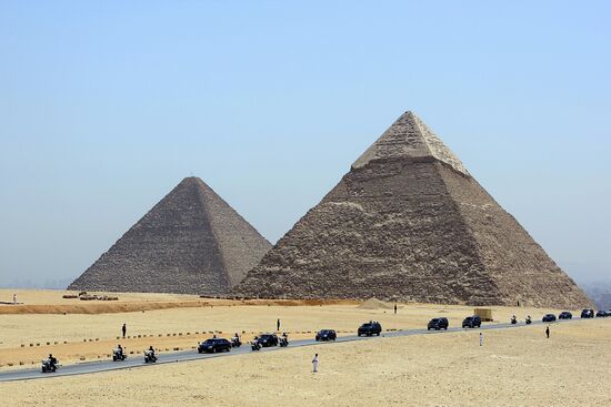 Dmitry Medvedev wraps up day 2 of his official visit to Egypt