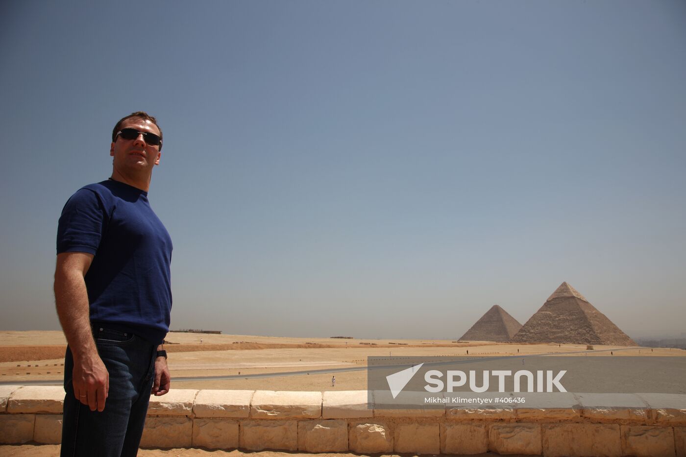 Dmitry Medvedev wraps up day 2 of his official visit to Egypt
