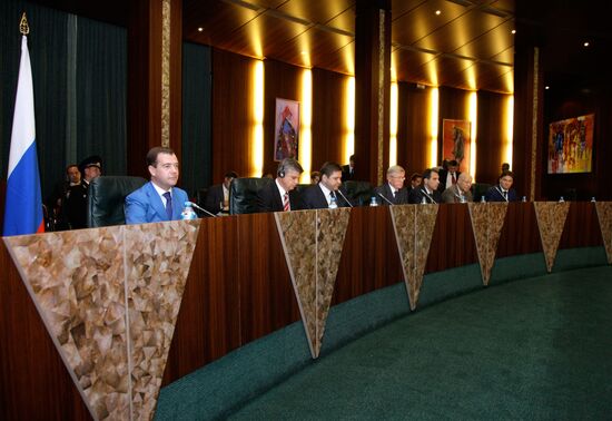 Russian President Dmitry Medvedev visits Nigeria