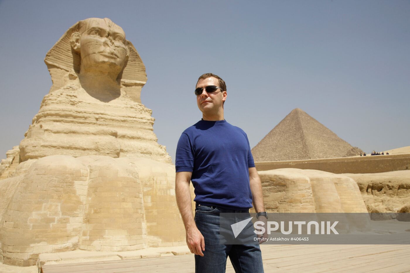 Dmitry Medvedev wraps up day 2 of his official visit to Egypt