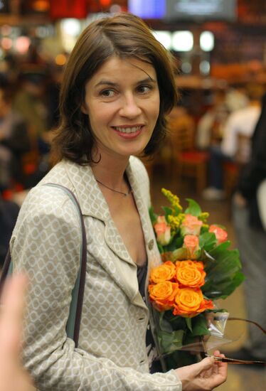 Famous French actress Irene Jacob arrives in Moscow