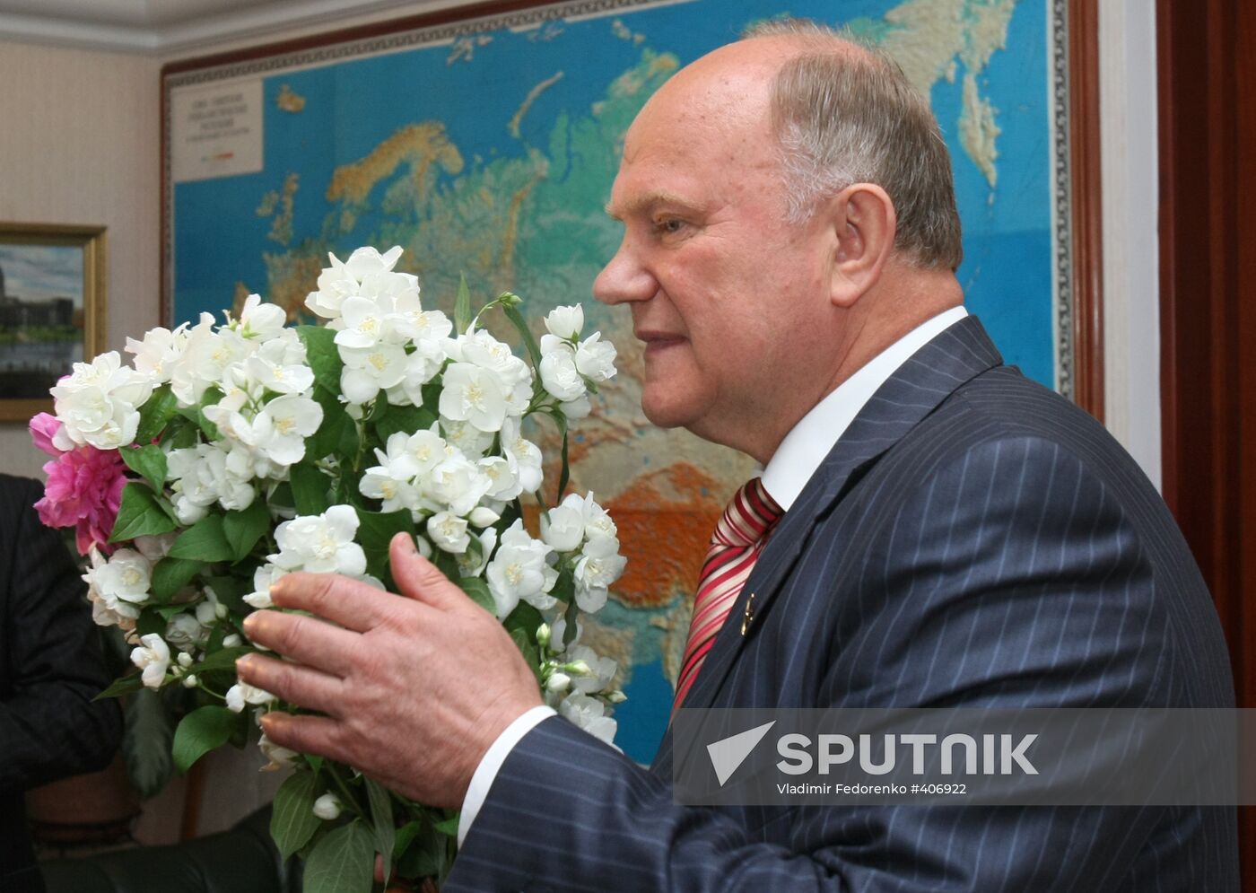 Gennady Zyuganov celebrating his birthday
