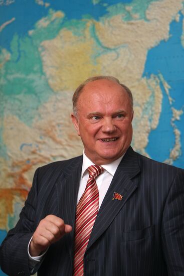 Gennady Zyuganov celebrating his birthday