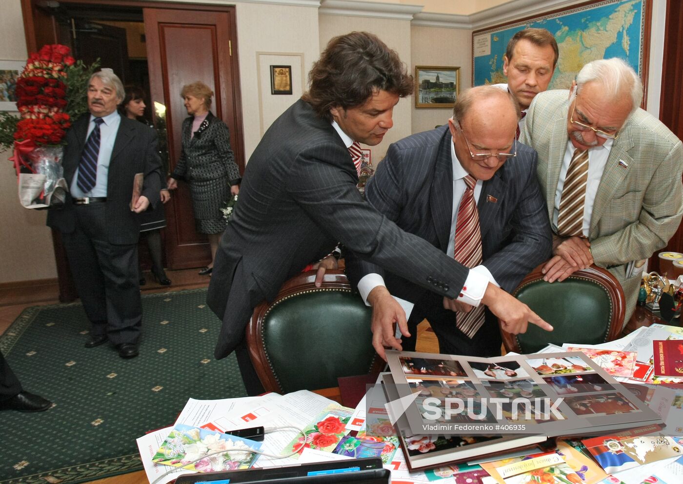 Gennady Zyuganov celebrating his birthday