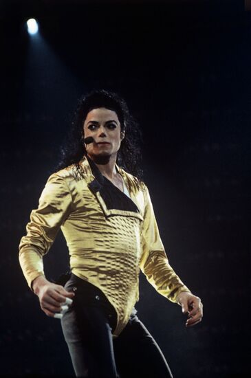Michael Jackson performing in Moscow in 1993
