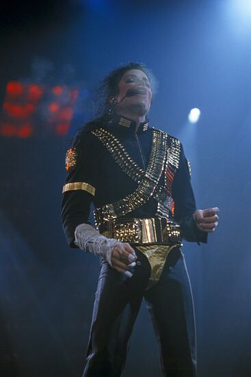 Michael Jackson performing in Moscow in 1993